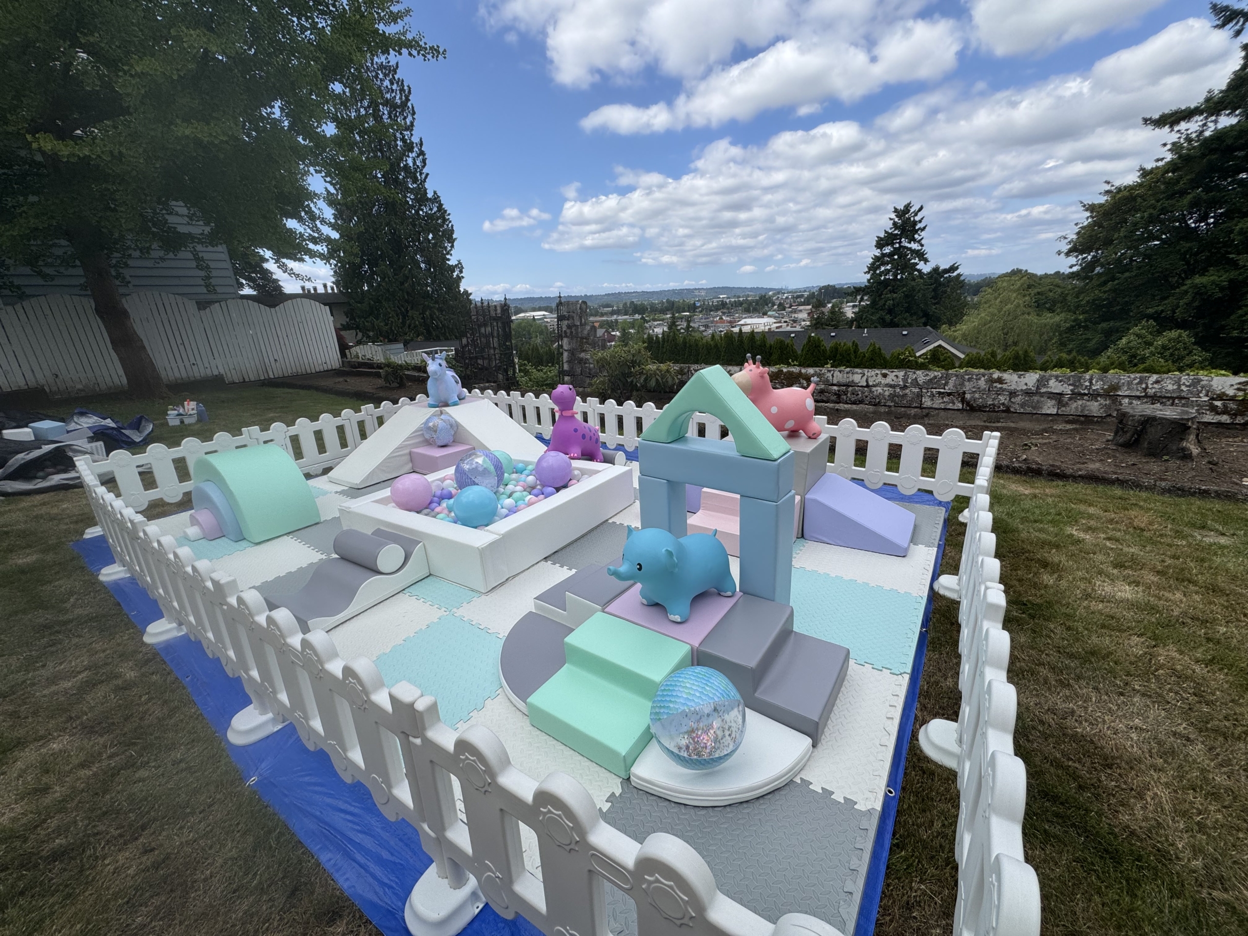 Moon & Back soft play area