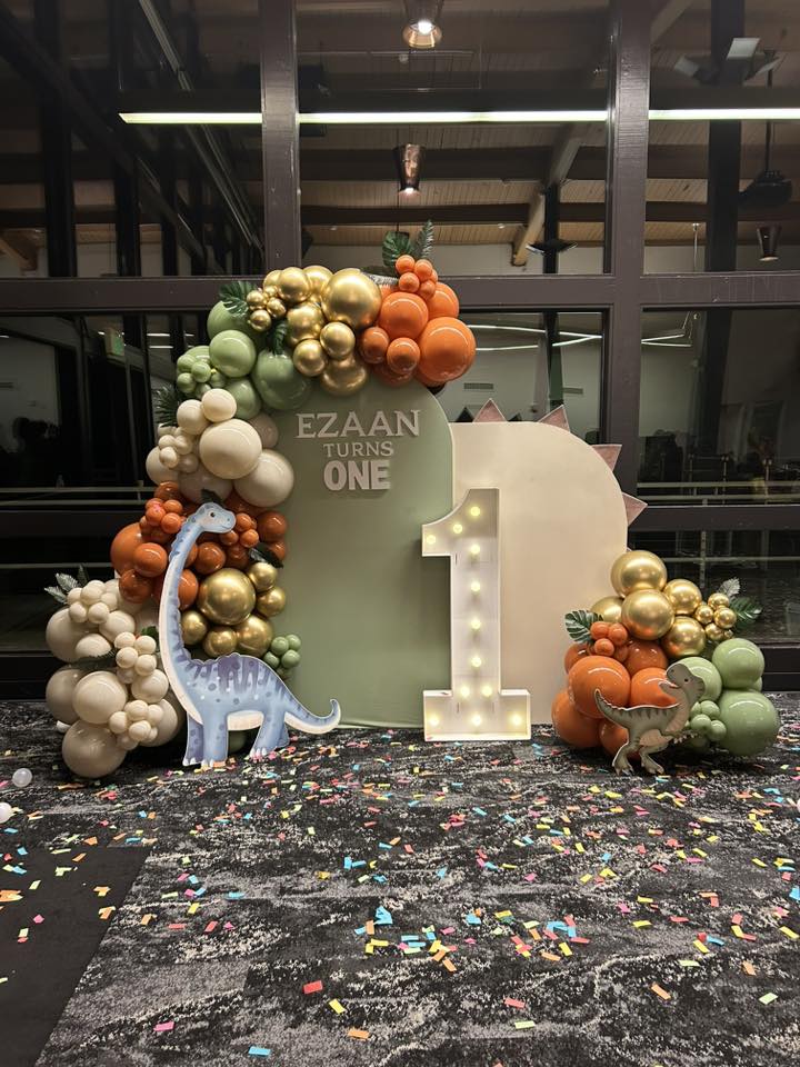 Party Baby Seattle - First Birthday Balloon Decor